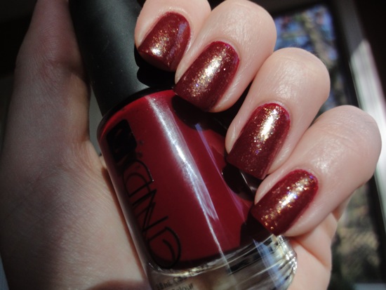 CND Bloodline with Chanel Illusion D'or CND Bloodline with Chanel Illusion D'or