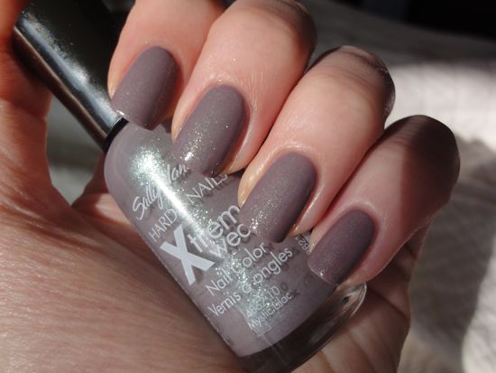 Sally Hansen Mystic Lilac over Concrete Sally Hansen Mystic Lilac over Concrete